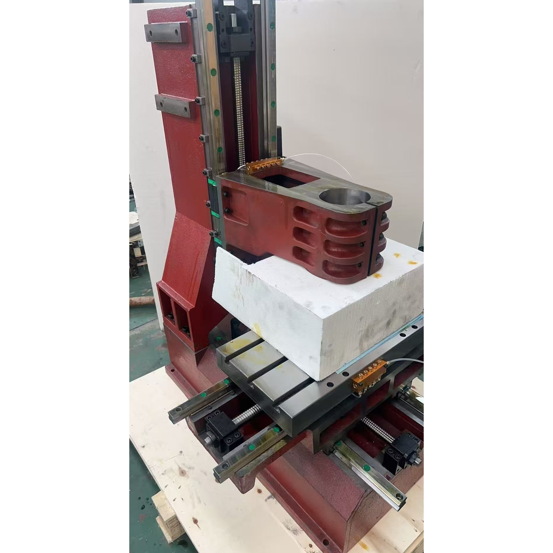 Casting iron Frame  VMC 425 Cnc Milling Machine Aluminum Steel 100mm Bt30 Spindle Mill 400*250*350mm drilling tapping industrial